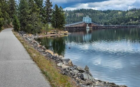 Trail of the Coeur d’Alenes Cycling Guide