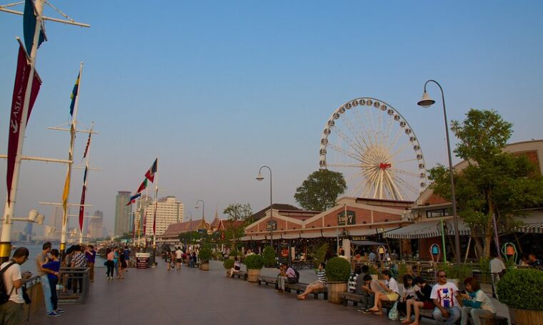 Explore Bangkok Riverside