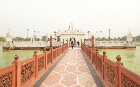 Pawapuri Jal Mandir of Bhagwan Mahavir Near Nalanda