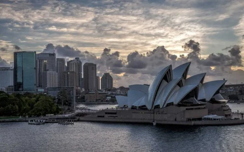 Top 7 Must-Visit Places in Australia for First-Time
Travelers